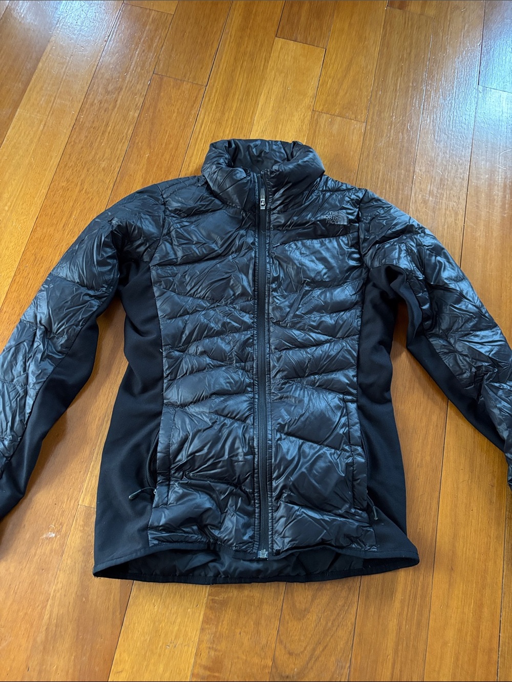 The North Face Women's Black Hybrid Puffer Jacket
